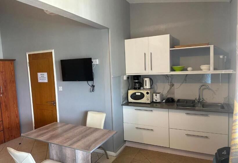 استودیو استاندارد با تراس, Sacha Tourist Residence 1