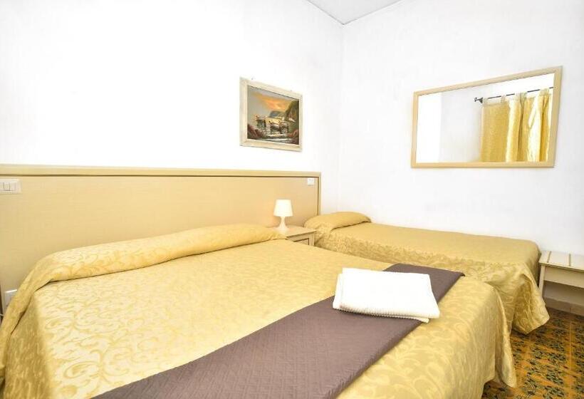 Трежместный Номер Economy, Charme Hotel La Villa Tina
