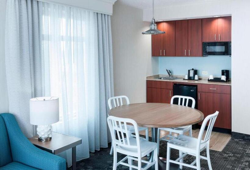 Люкс Кровать Кинг, Courtyard Virginia Beach Oceanfront/north 37th Street