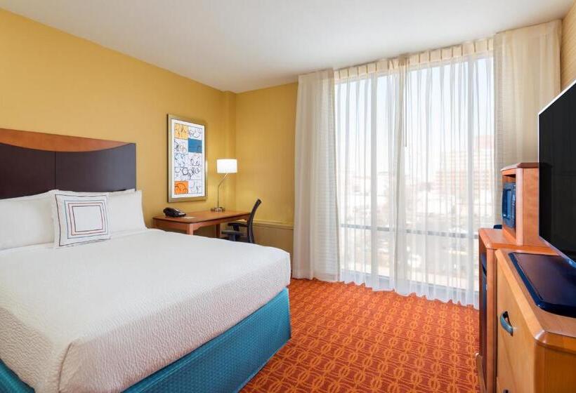 Quarto Estandar para Deficientes Físicos, Fairfield Inn & Suites Louisville Downtown