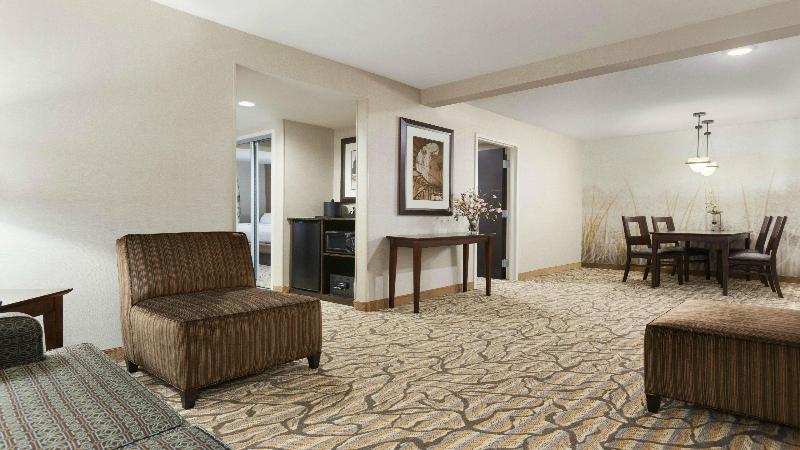 行政两卧套房, Holiday Inn Hotel & Suites Gateway, An Ihg