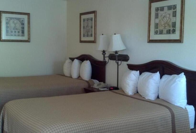 Номер Стандарт 2 Двуспальные Кровати, Baymont By Wyndham Rocky Mount I95