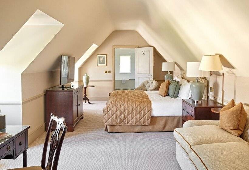 Полулюкс, Ellenborough Park