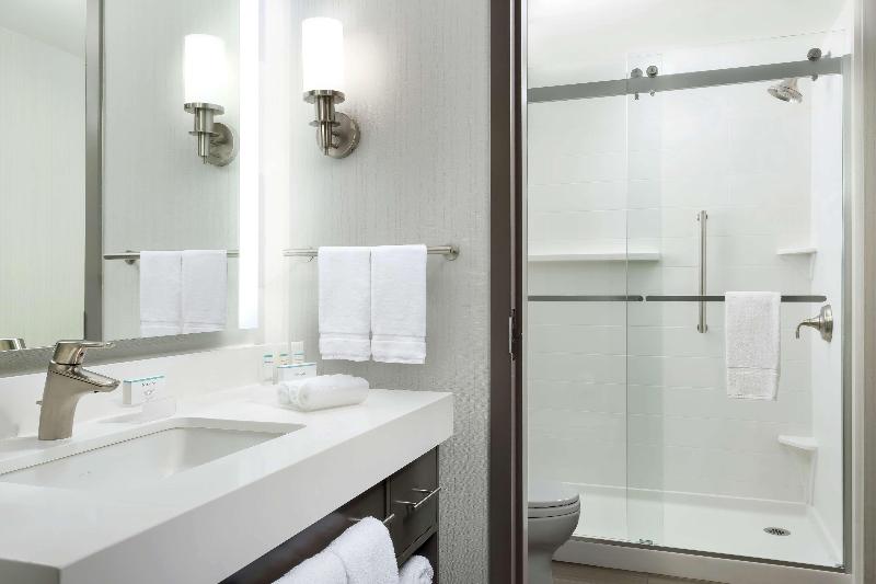 سوئیت با تخت بزرگ, Holiday Inn Reynosa Industrial Poniente, An Ihg