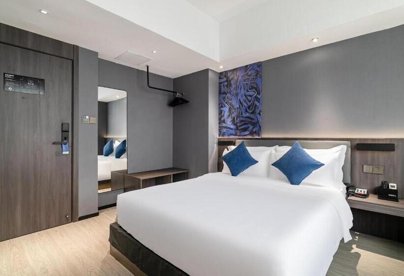 스탠다드 룸 더블 침대, Insail Hotels