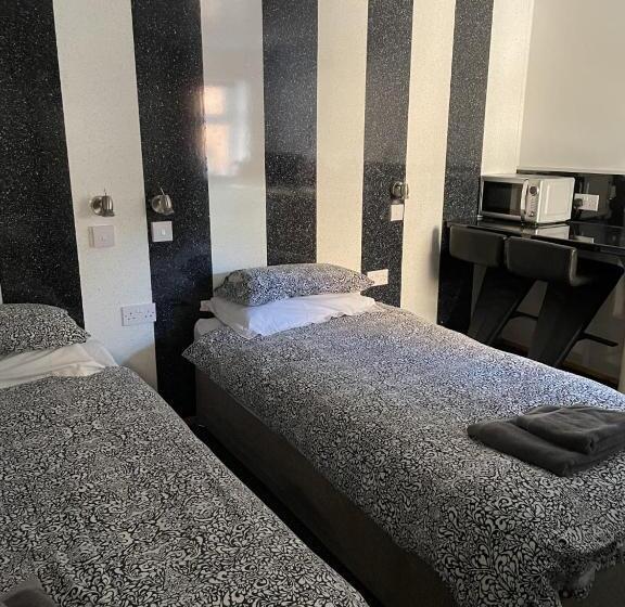 Номер Deluxe, Bentleys