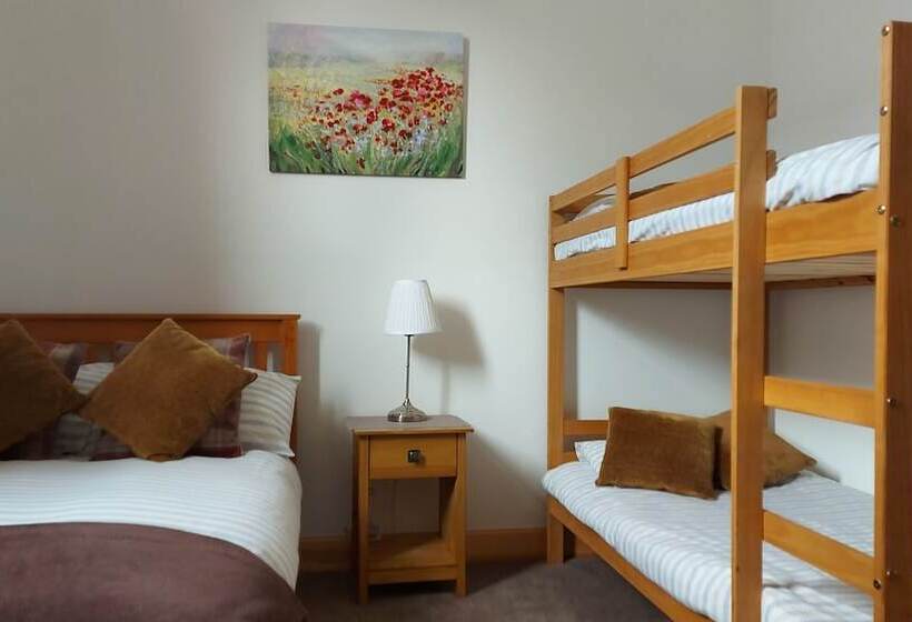 Семейный Номер, Helmsdale Lodge Hostel   All Rooms En Suite