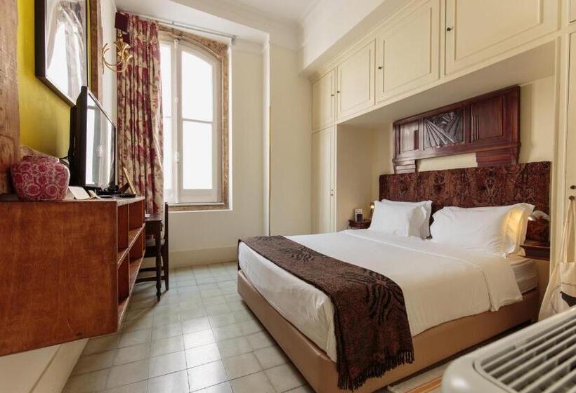 Quarto Basic, Independente Príncipe Real