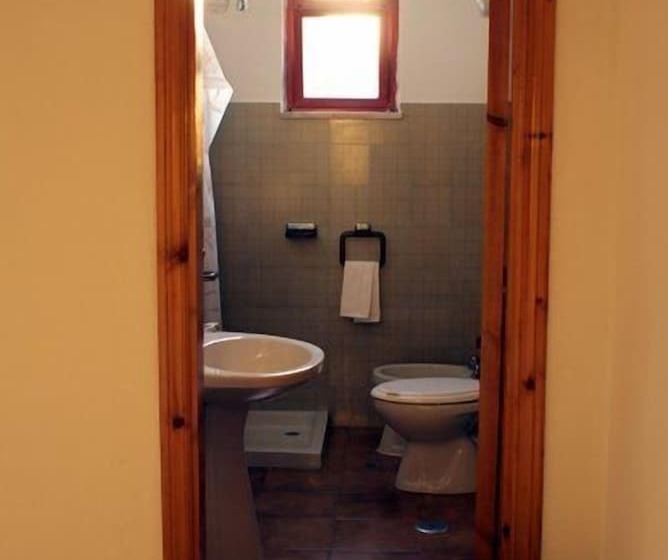 اتاق استاندارد چهار تخته, Silica Residence
