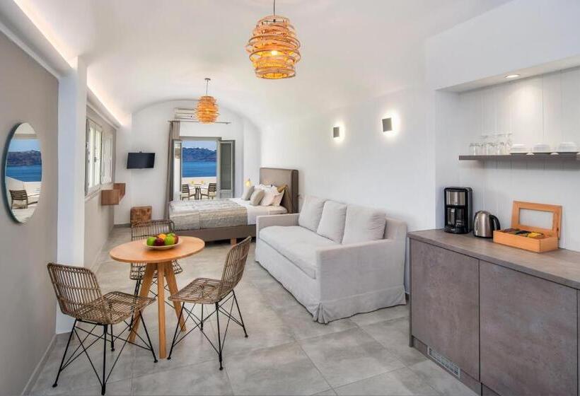 سوئیت جونیور با چشم‌انداز, Kokkinos Villas
