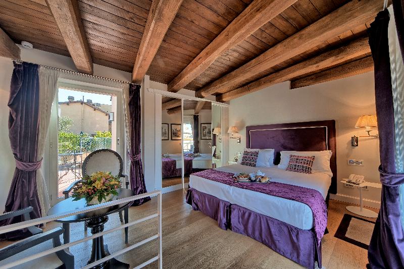 סוויטת סופריור, Trevi Palace Luxury Inn