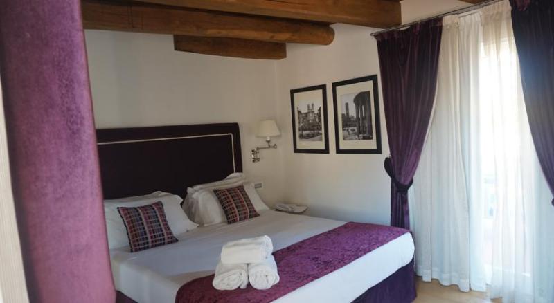 סוויטה, Trevi Palace Luxury Inn