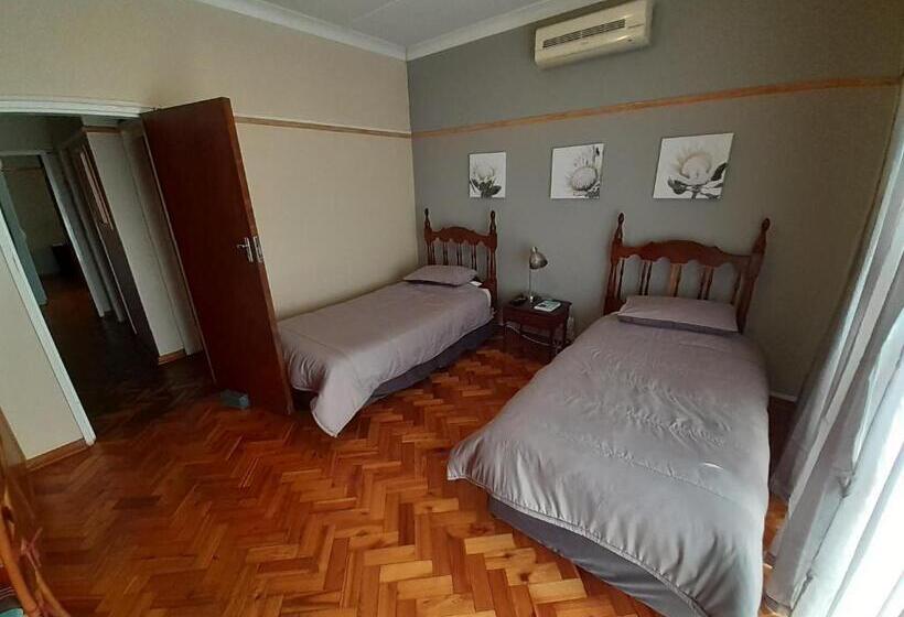 سوئیت 2 خوابه, Anri Guesthouse