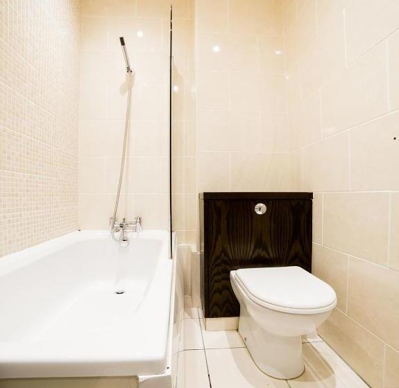 اتاق استاندارد یک نفره, Hotel Majestic