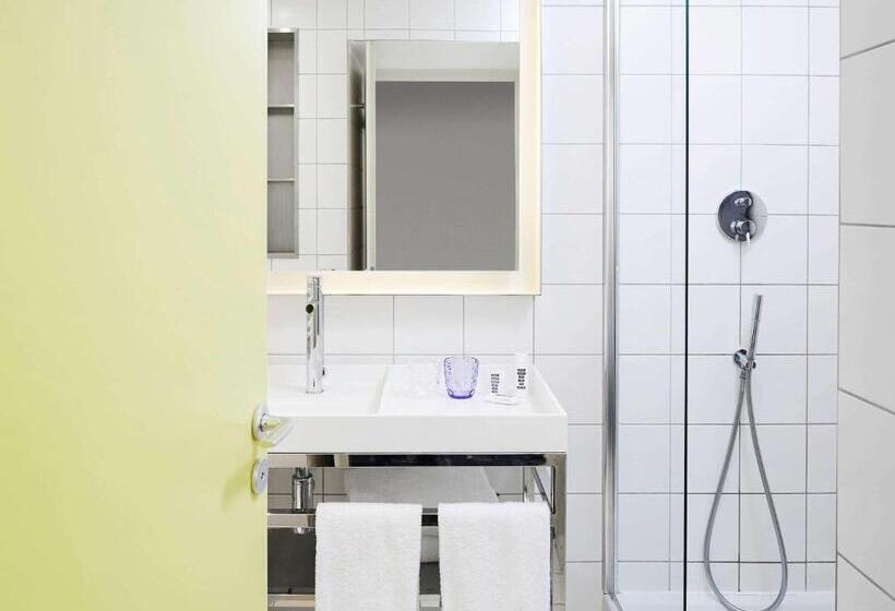 اتاق استاندارد, Mama Shelter Paris East