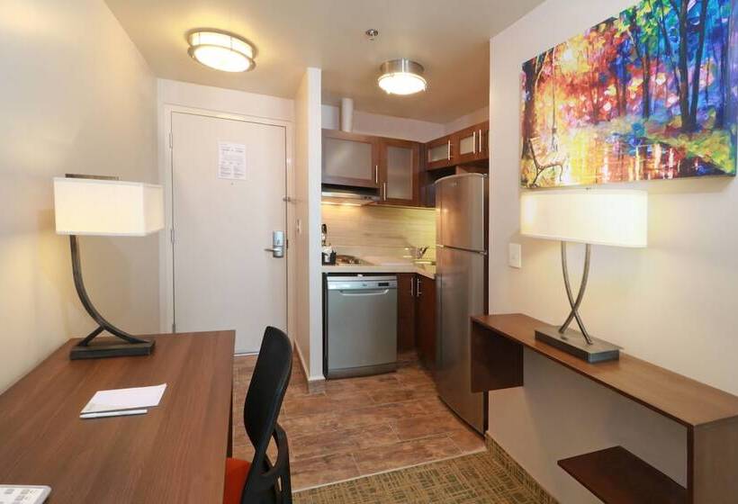 سوییت, Staybridge Suites Queretaro, An Ihg