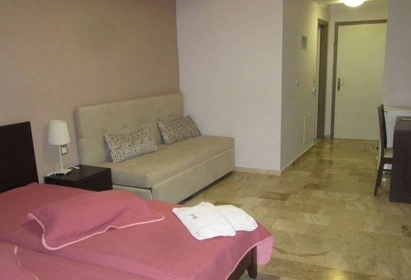 اتاق استاندارد چهار تخته, Vanisko