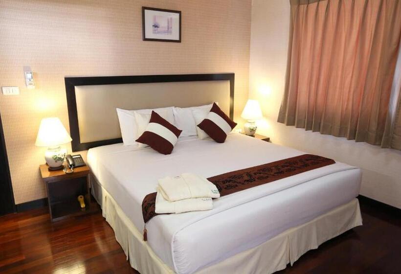 Апартаменты 2 Спальни, J   Town Serviced Apartments