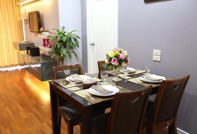 Апартаменты Deluxe 1 Спальня, J   Town Serviced Apartments