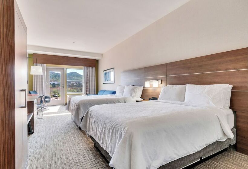 Люкс Адаптированный для Инвалидов, Holiday Inn Express Hotel & Suites Lake Elsinore, An Ihg