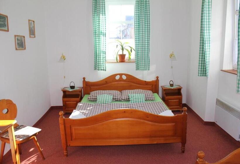 Quarto Triplo Estandar, Svaty Hubert