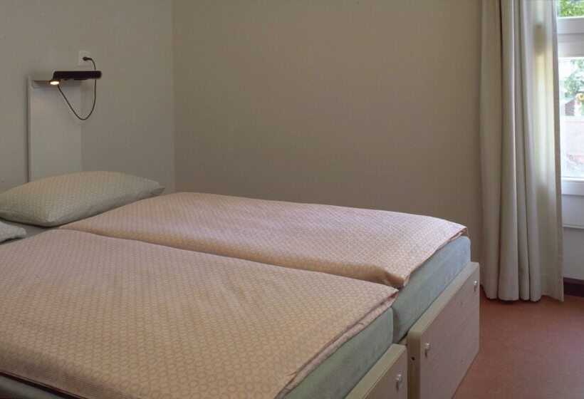 Quarto Estandar Banheiro Compartilhado, Zurich Youth Hostel