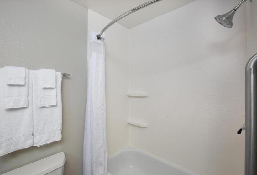 Номер Стандарт, Holiday Inn Express Hastings, An Ihg