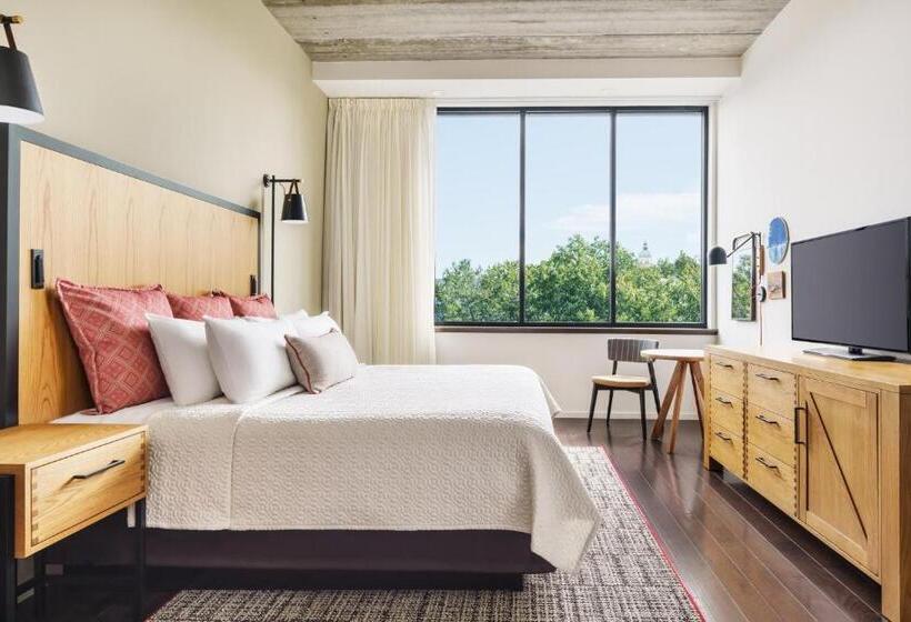 장애인을 위한 킹사이즈 침대 스탠다드 룸, Indigo Athens   University Area, An Ihg