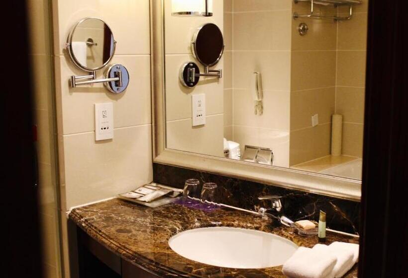 Quarto Superior Cama Queen, Tianjin Saixiang