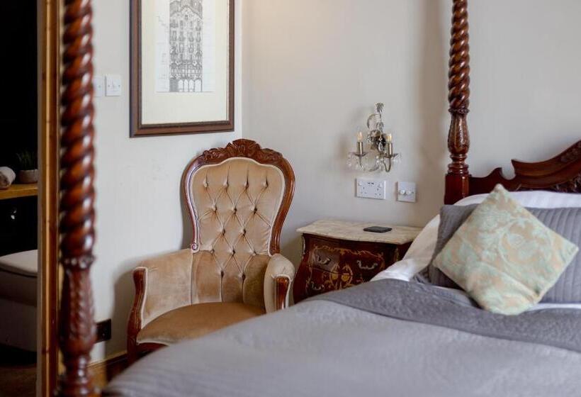 اتاق سوپریور با تخت بزرگ, The Alamo Guest House