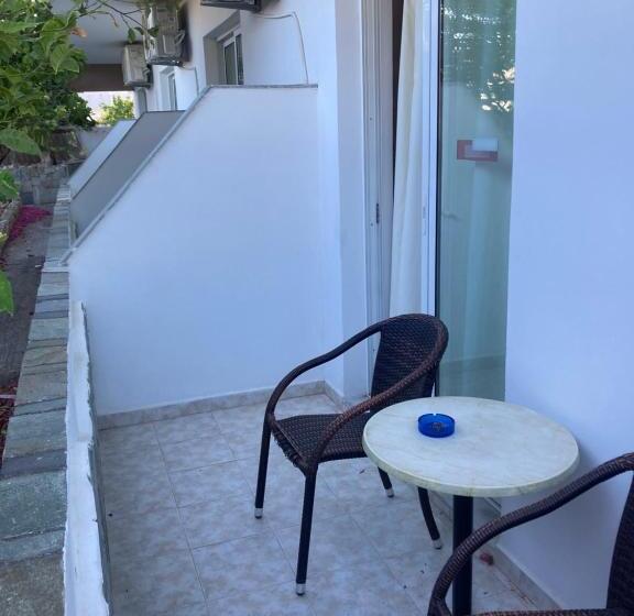 استودیوی استاندارد, Cannon Studios & Rooms