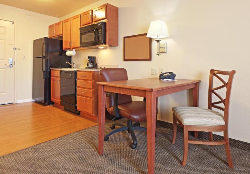 Студия Стандарт, Candlewood Suites Fayetteville, An Ihg