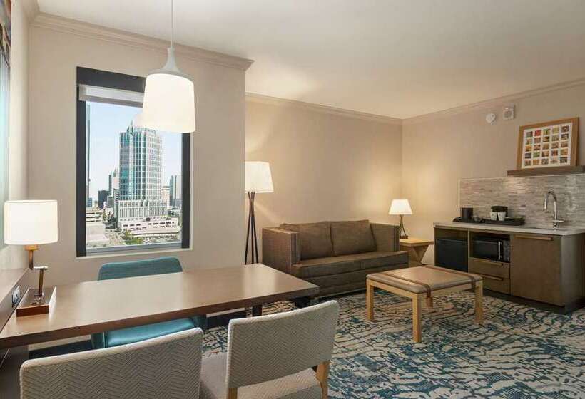 Люкс, Embassy Suites Houston Downtown