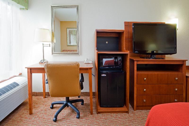 Quarto Estandar Cama King, Holiday Inn Express Raleigh Durham Airport, An Ihg