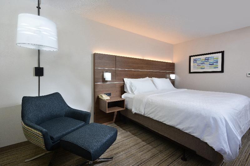 Quarto Estandar Cama King para Deficientes Físicos, Holiday Inn Express Raleigh Durham Airport, An Ihg