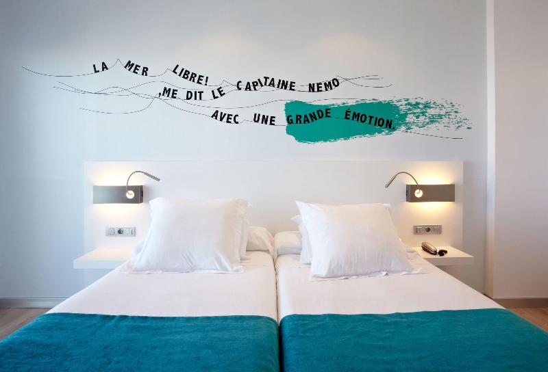 디럭스 룸, Holiday Inn Oceanside Marina Camp Pendleton, An Ihg