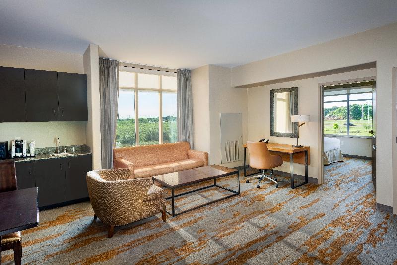 带大床的套房, Holiday Inn San Antonio Northwest  Seaworld Area, An Ihg