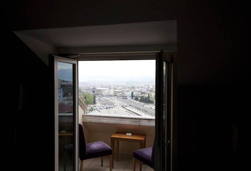 اتاق استاندارد یک نفره, Tugcu Hotel Select