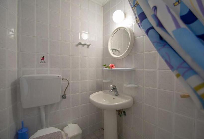 Family flat with sea view, Agoulos Beach
