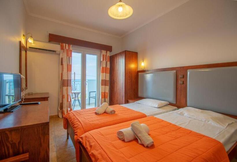 Family flat with sea view, Agoulos Beach