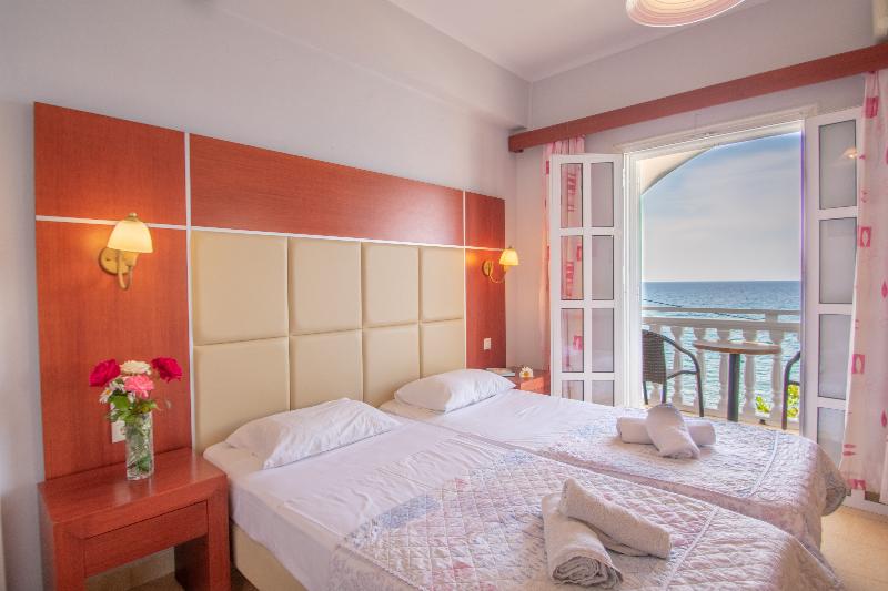 اتاق استاندارد با چشم‌انداز دریا, Agoulos Beach