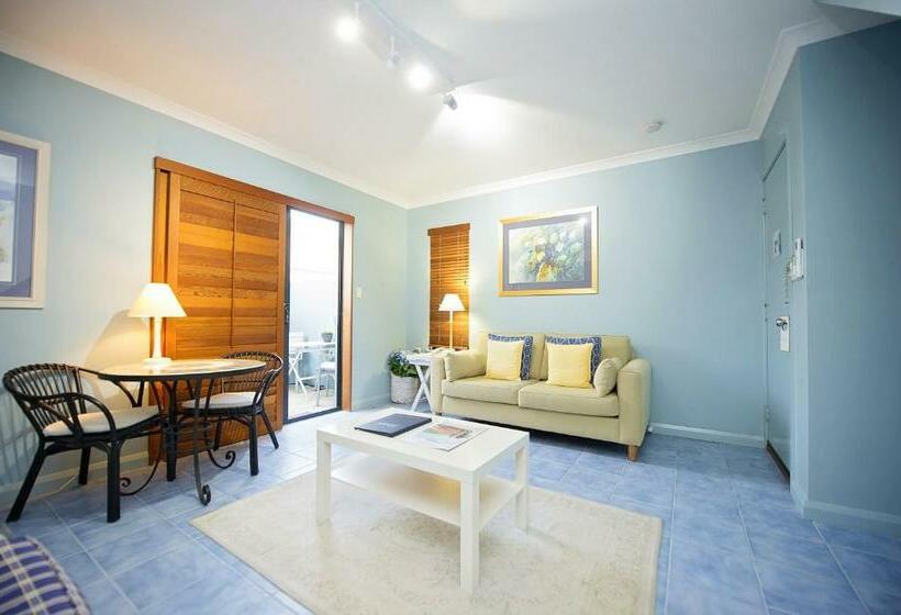 스위트, The Beach House At Bayside