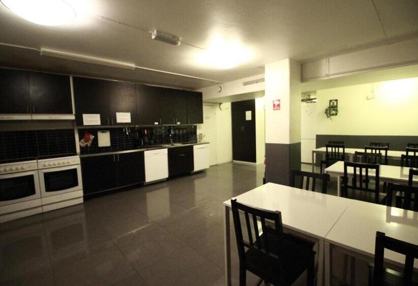 غرفة قياسية رباعية حمام مشترك, Vandrarhem Uppsala Centralstation