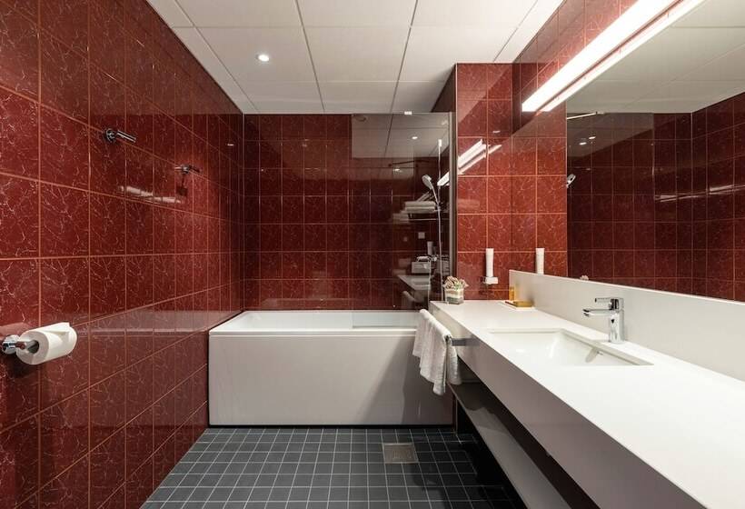 سوئیت کلاسیک, Art Hotel Pallas By Tartuhotels