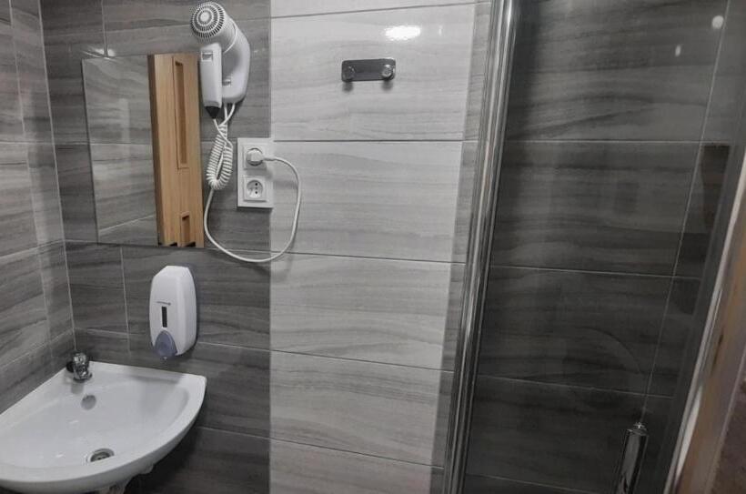 Студия Стандарт, Lorf Hostel&coffee