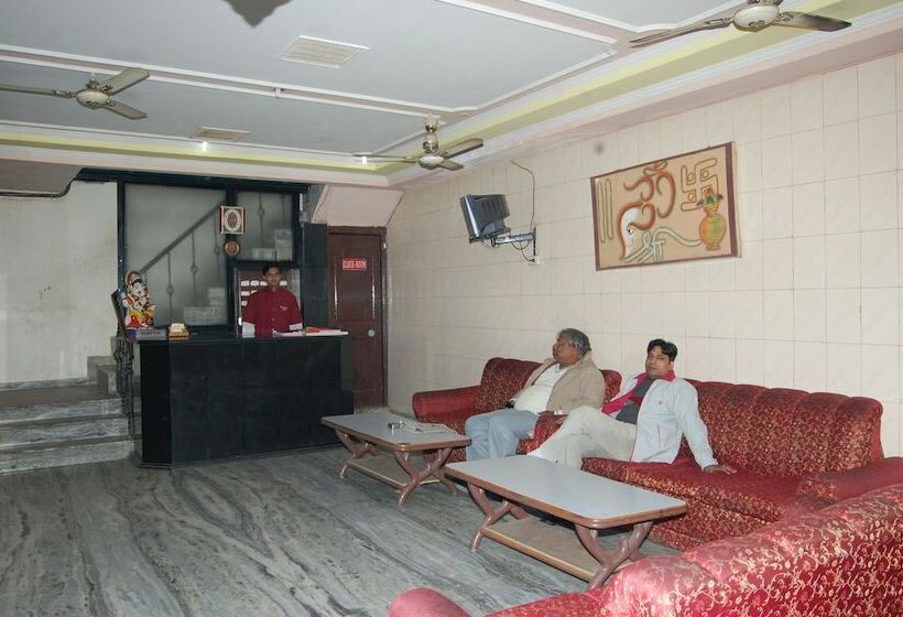 Standart Oda, Aditya Palace