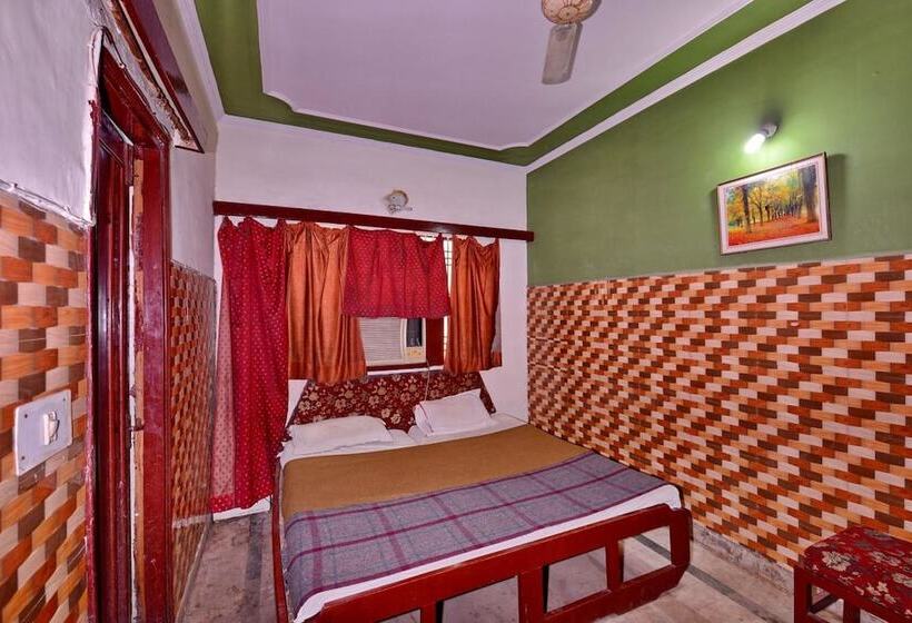 Delüks Oda, Aditya Palace