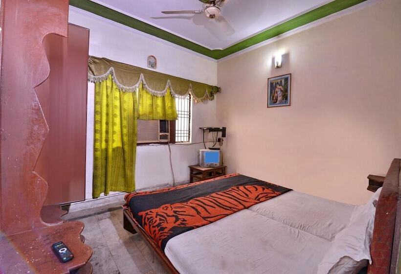 Номер Deluxe, Aditya Palace
