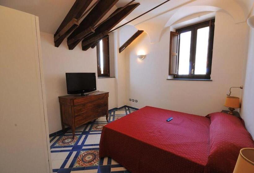 Номер Стандарт, Croce Di Amalfi