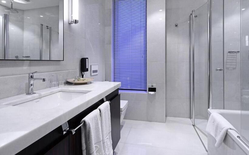 Номер Superior Кровать Кинг, Crowne Plaza Bursa Convention Center & Thermal Spa, An Ihg